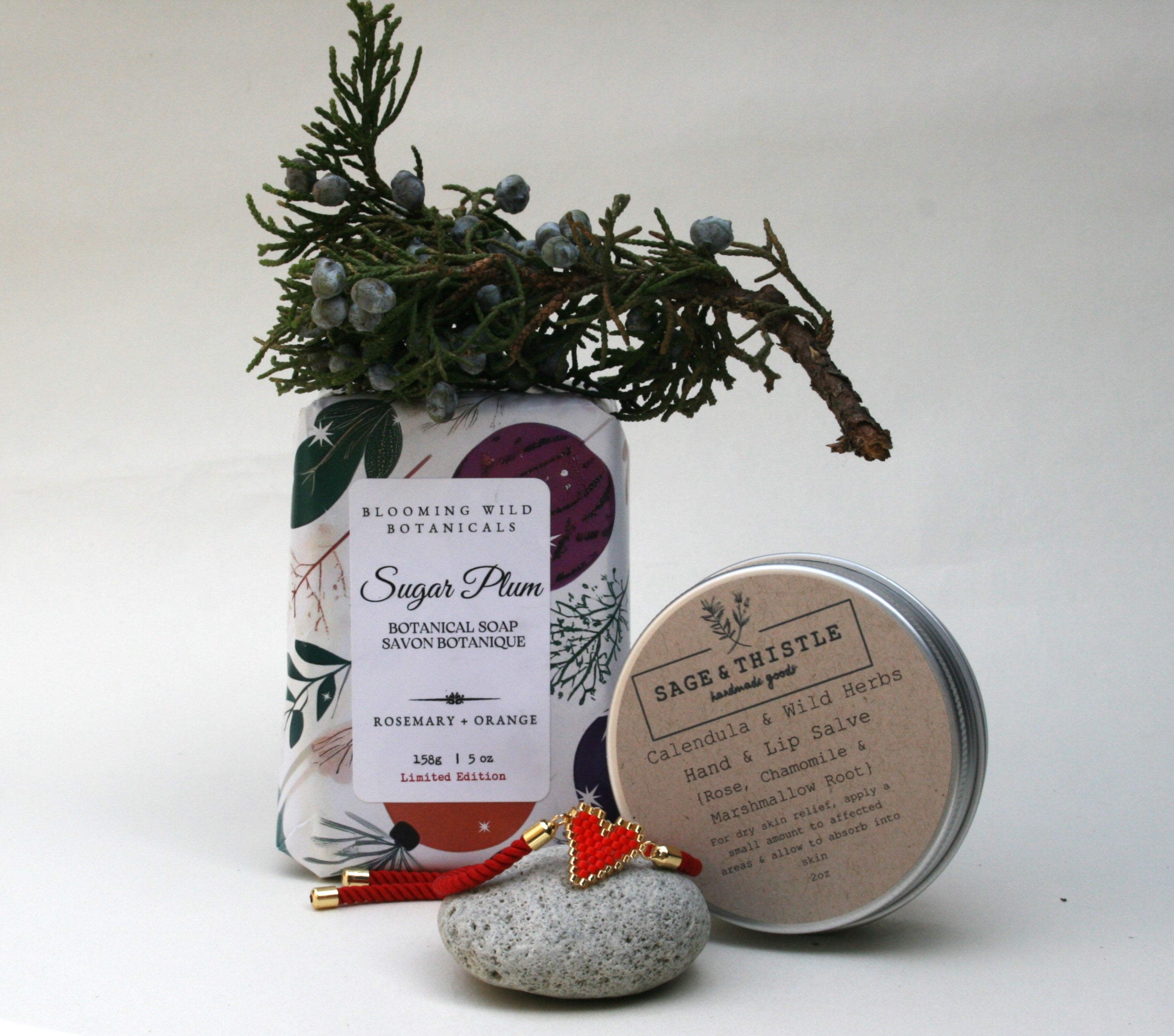 WINTER WONDERS GIFT BOX